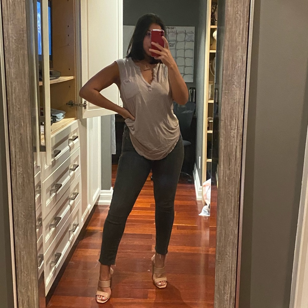 Aritzia - pink/ cream coloured tank top